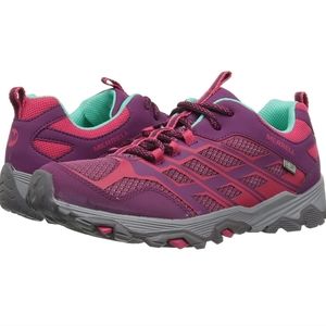 NIB Merrell Unisex-Child Moab FST Low Waterproof Sneaker Size 4. Berry colored.
